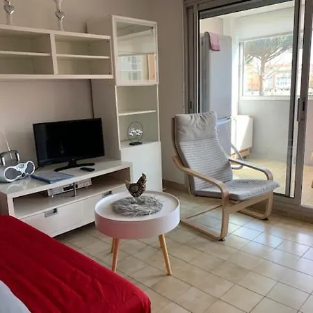 Apaprtement, 6 Pers, 1 Chambre, 1 Cabine, Loggia, Piscine Et Paking A 50m De La Mer -ref Jaca112