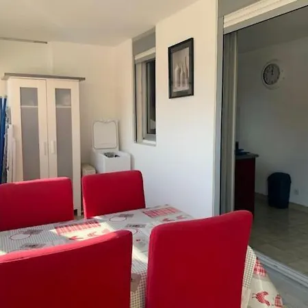 Apaprtement, 6 Pers, 1 Chambre, 1 Cabine, Loggia, Piscine Et Paking A 50m De La Mer -ref Jaca112 Daire Agde
